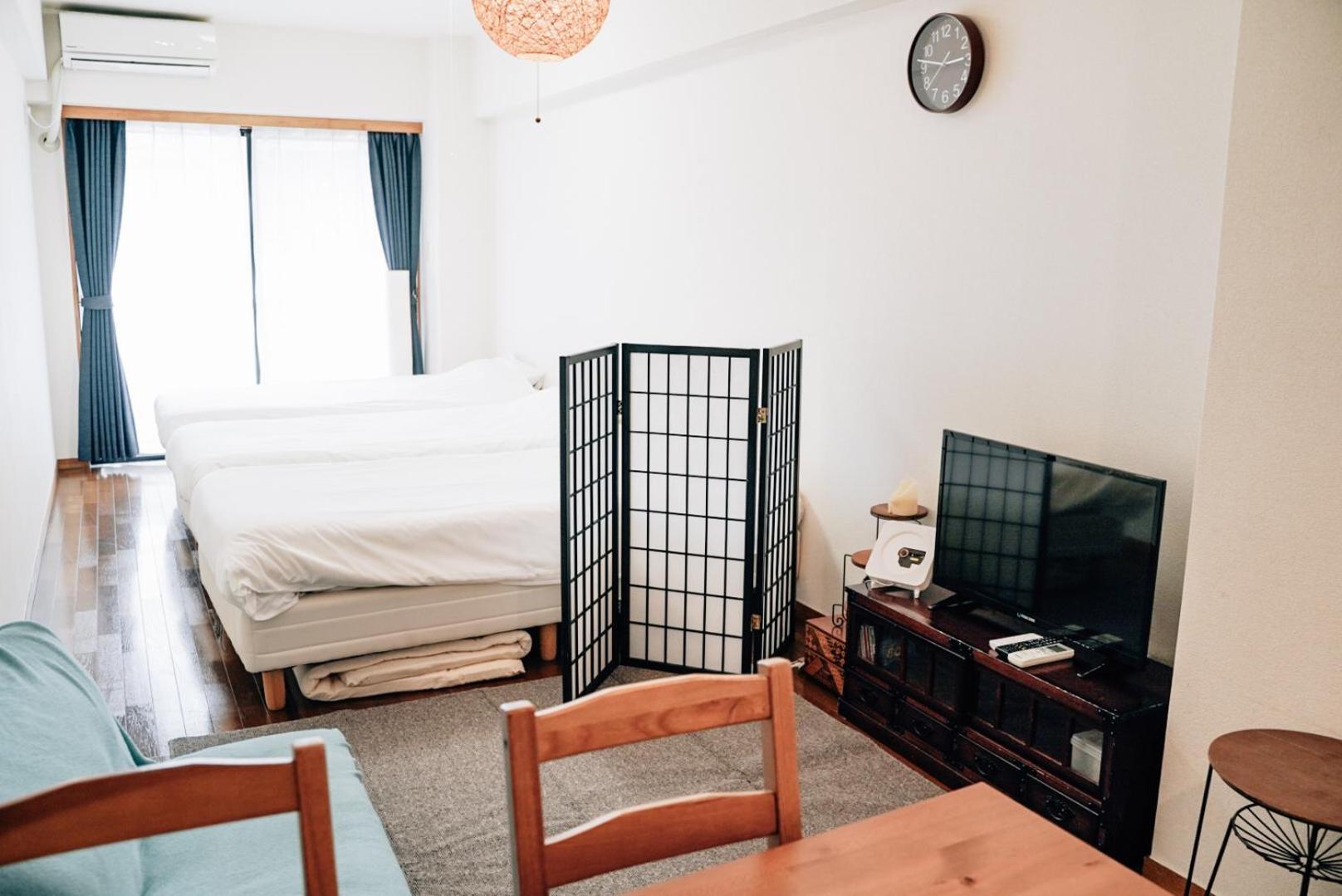 אודווארה Tipy Records Inn Room מראה חיצוני תמונה